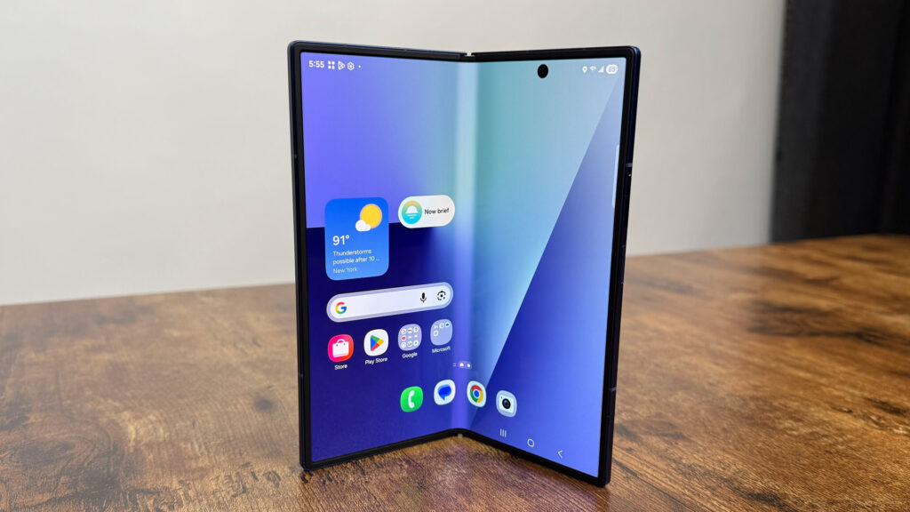 Samsung-Galaxy-Z-Fold-8-recapacita-y-abandona-un-nombre-que-nunca-termino-de-convencer-1024x576 Samsung Galaxy Z Fold 8: la pantalla se hunde, pero hay una buena razón